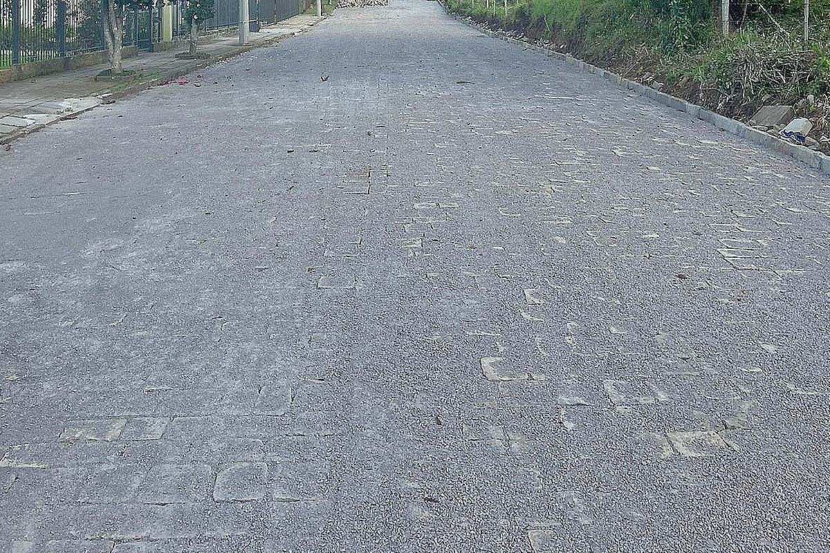 Pavimentação de paralelepipedo em Basalto na Rua Valentin Mazafioli na cidade de Garibaldi - RS