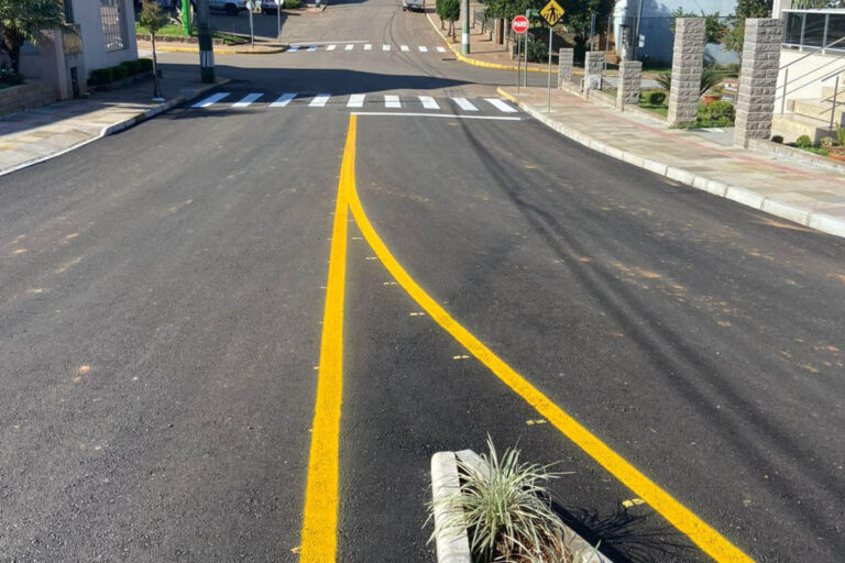 Obra de execução da rótula e revitalização da Via Cadorna e da Rua Ângelo Colet, na cidade de Montauri - RS.
