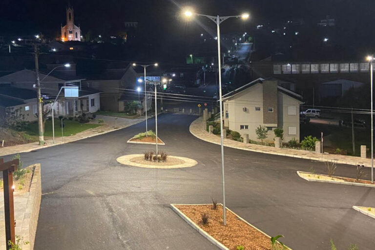 Obra de execução da rótula e revitalização da Via Cadorna e da Rua Ângelo Colet, na cidade de Montauri - RS.
