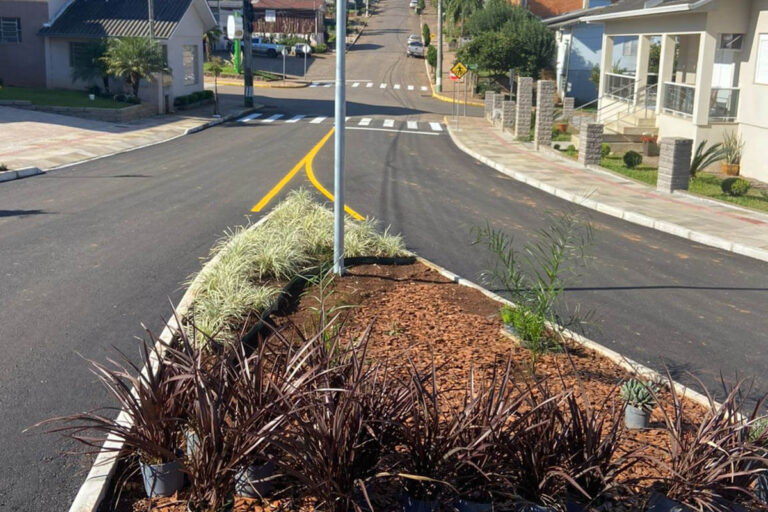 Obra de execução da rótula e revitalização da Via Cadorna e da Rua Ângelo Colet, na cidade de Montauri - RS.
