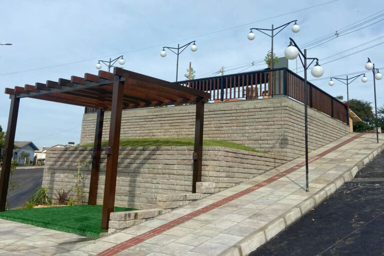 Obra de execução da rótula e revitalização da Via Cadorna e da Rua Ângelo Colet, na cidade de Montauri - RS.