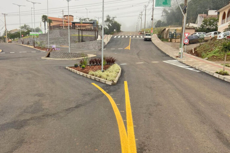 Obra de execução da rótula e revitalização da Via Cadorna e da Rua Ângelo Colet, na cidade de Montauri - RS.