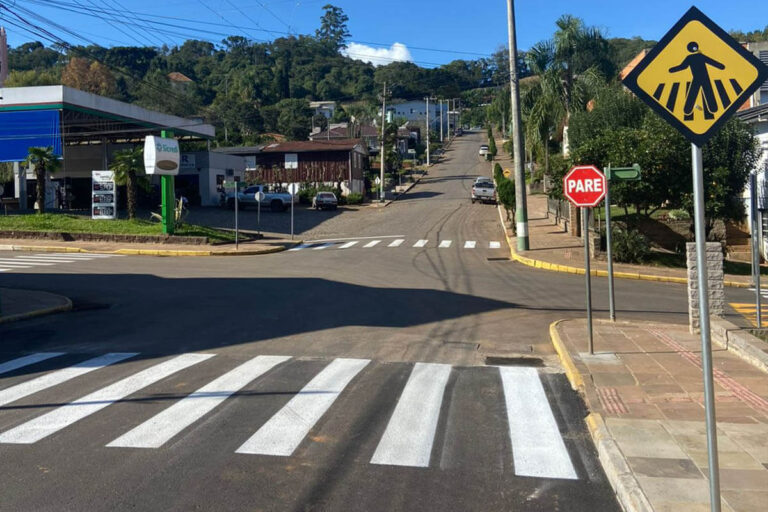 Obra de execução da rótula e revitalização da Via Cadorna e da Rua Ângelo Colet, na cidade de Montauri - RS.