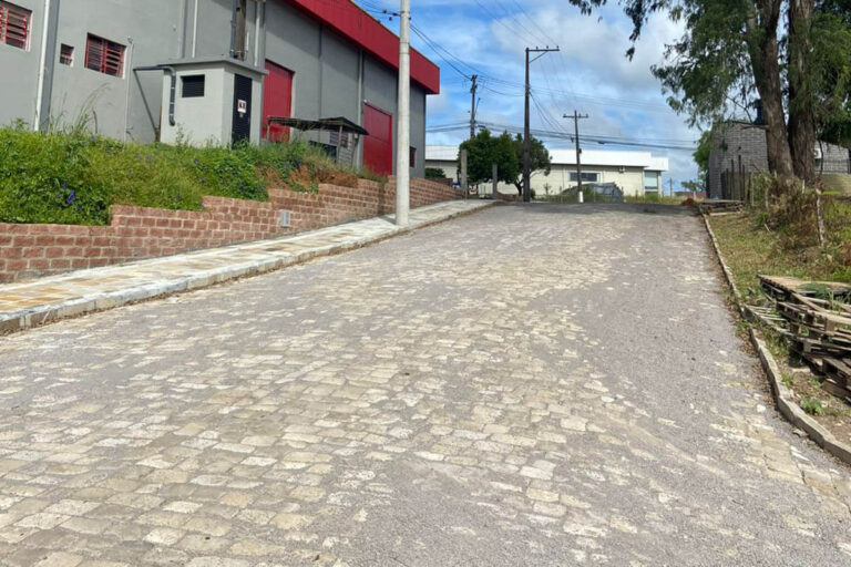 Pavimentação em Paralelepípedo de Basalto em Garibaldi – RS
