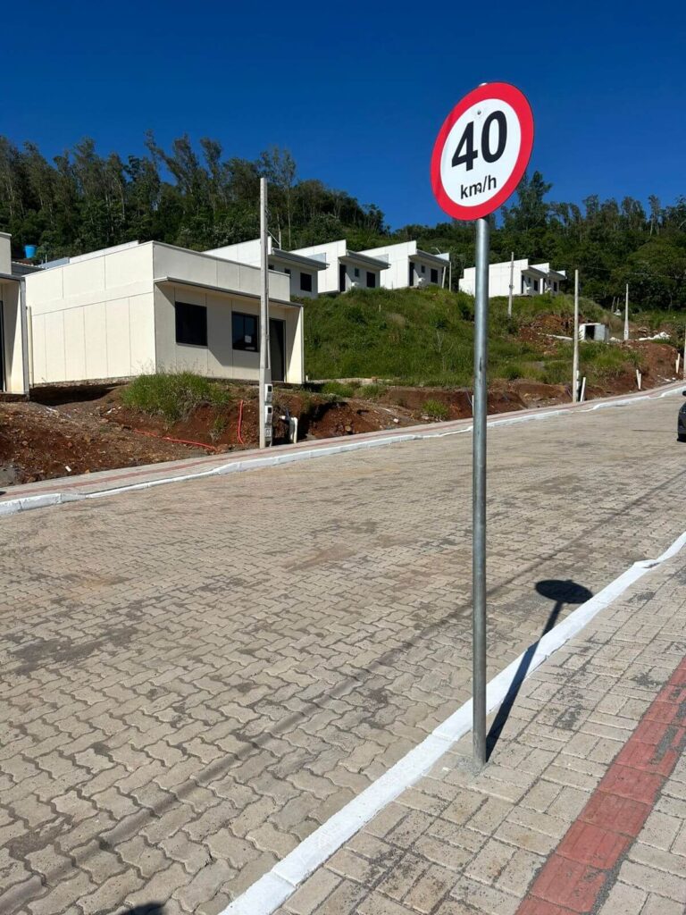 Obra de pavimentação na cidade de Muçum RS