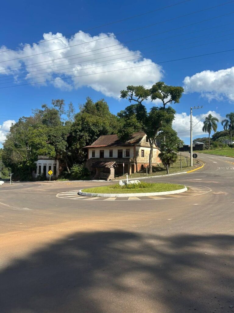 Implantação de rótula com infraestrutura completa em Alto Feliz – RS