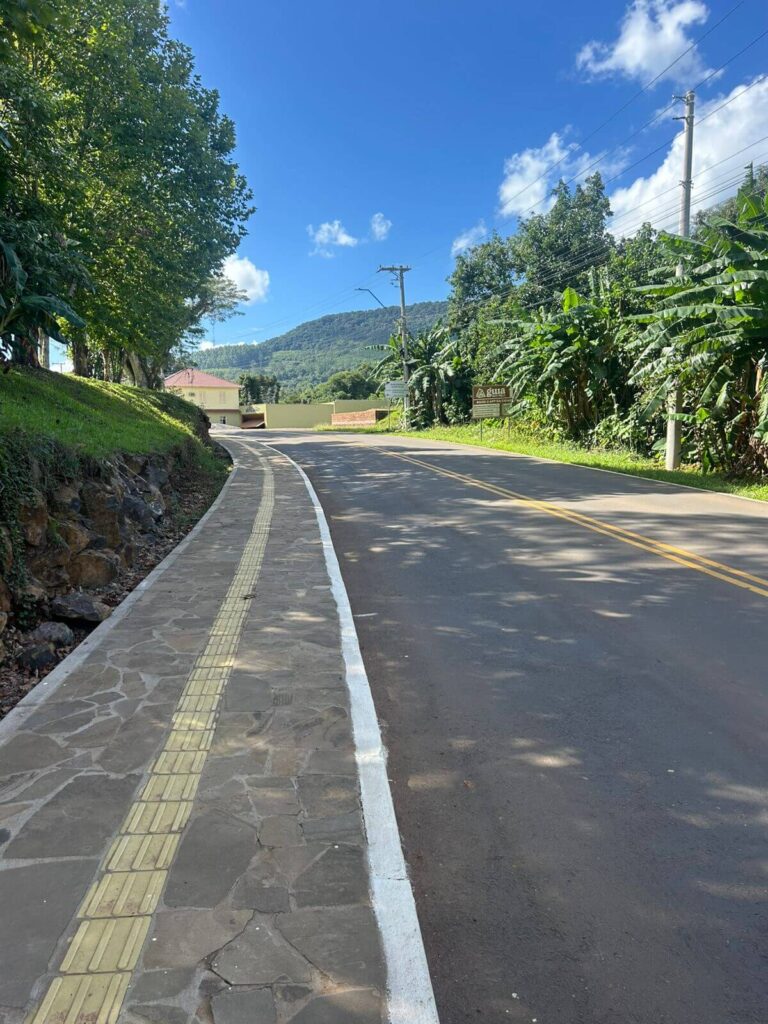 Implantação de rótula com infraestrutura completa em Alto Feliz – RS